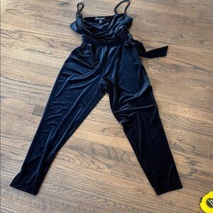 Elegant Black Women's Velvet Jumpsuit Petite 00
